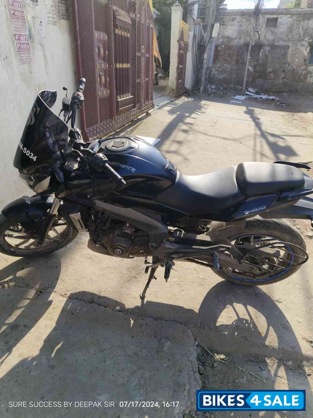 Bajaj Dominar 400