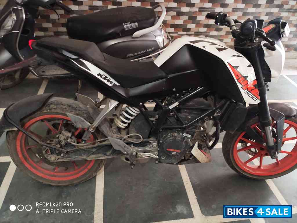 KTM Duke 200