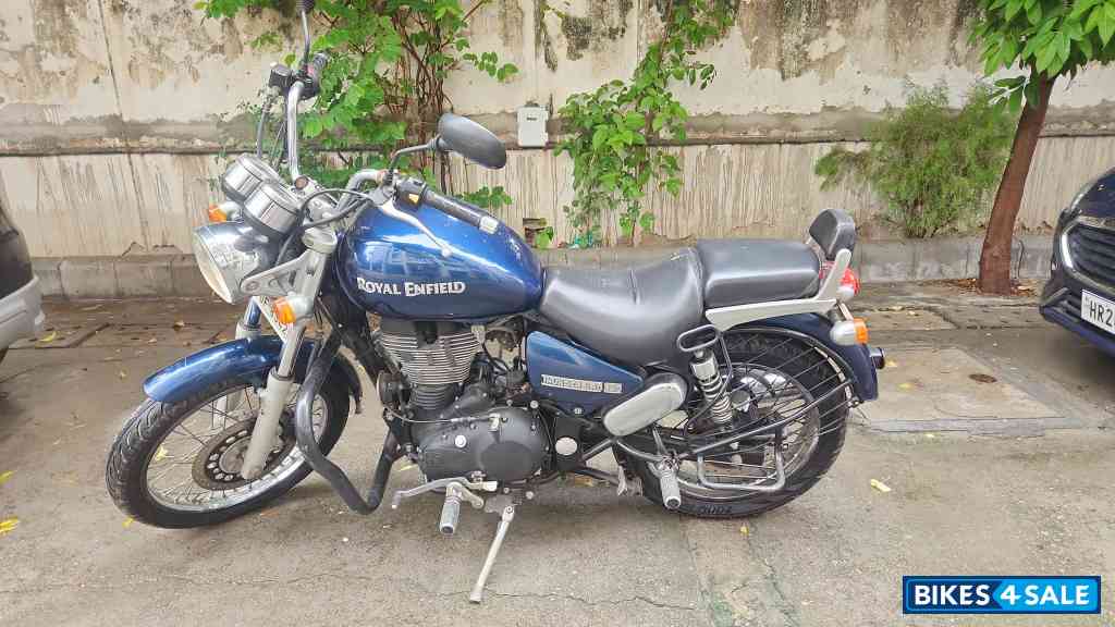 Blue Royal Enfield Thunderbird 350