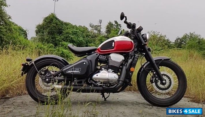 Jawa 42 Bobber Dual Channel ABS