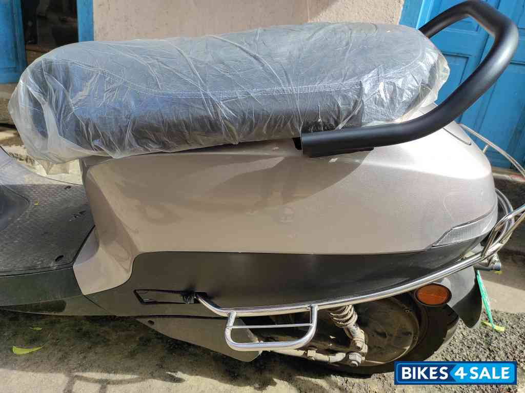 Silver Grey Ola S1X 4 kWh