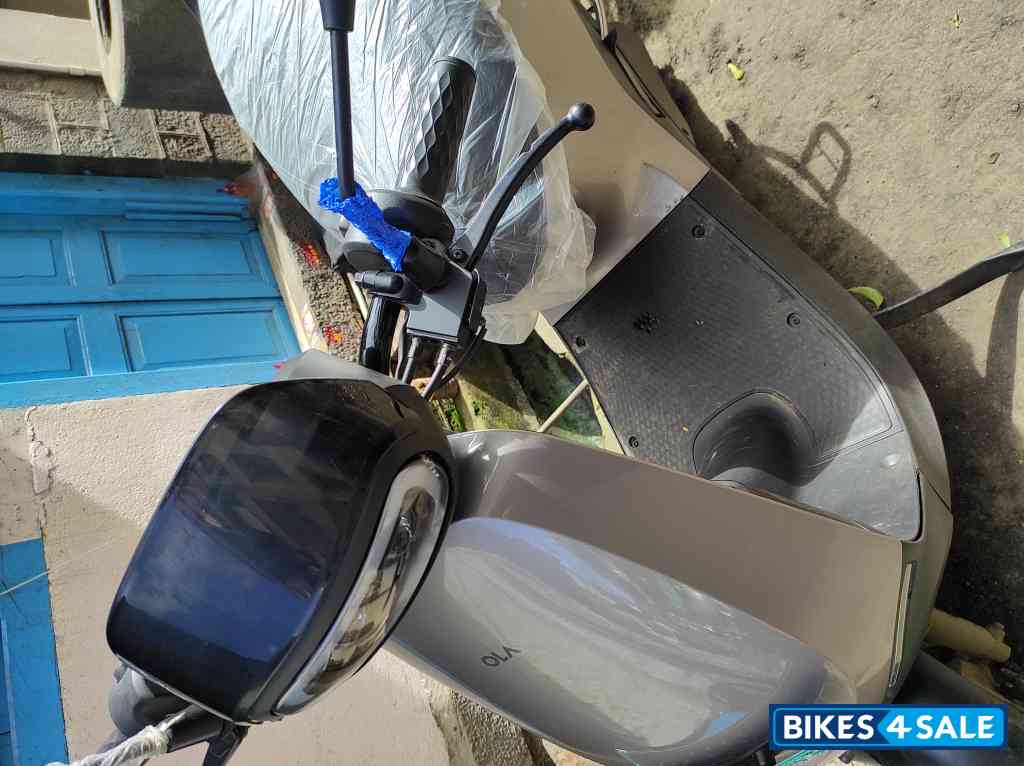 Silver Grey Ola S1X 4 kWh