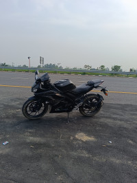Mate Black Yamaha YZF R15 V3 BS6