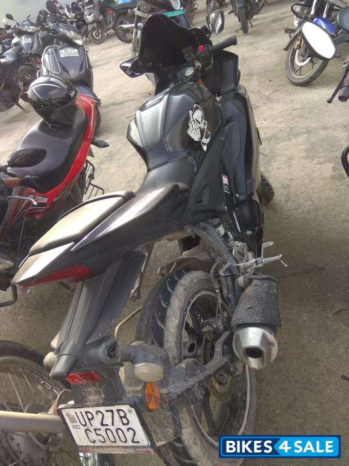 Dark Knight Yamaha R15 V4