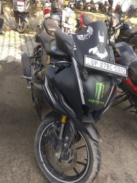 Dark Knight Yamaha R15 V4