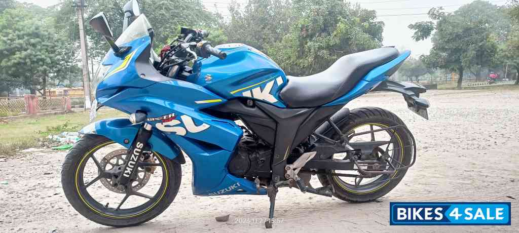 Suzuki Gixxer SF Moto GP