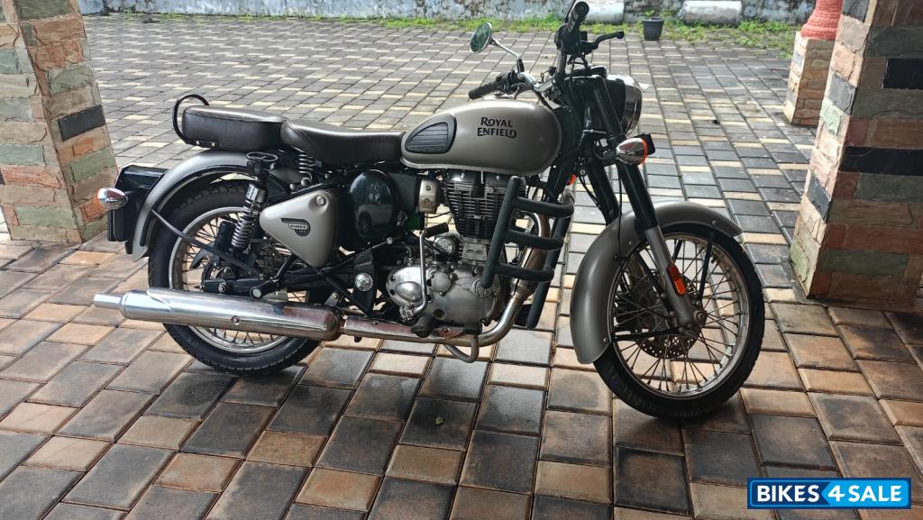 Gun Metal Grey Royal Enfield Classic 350
