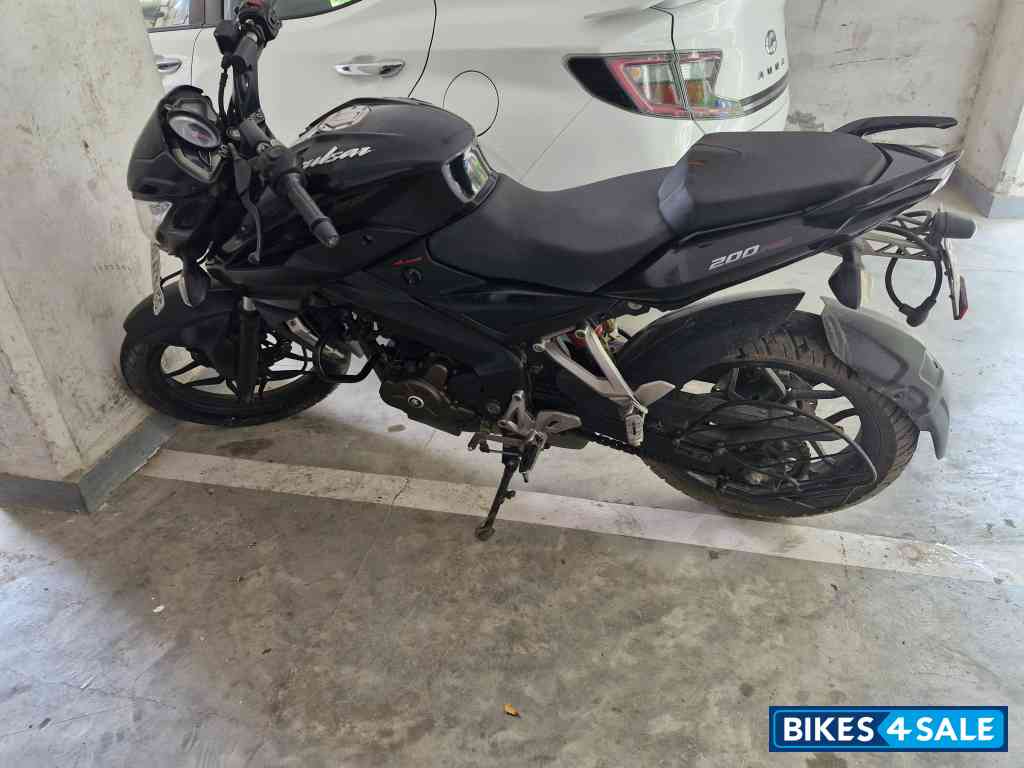 Bajaj Pulsar 200 NS
