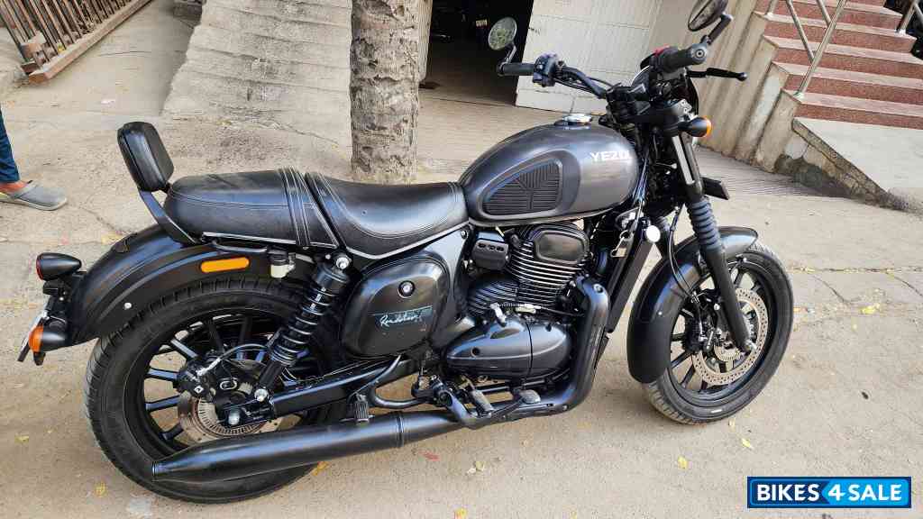 Dark Smoke Grey Yezdi Roadster Dark