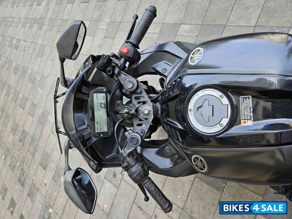 Yamaha YZF R15 V2