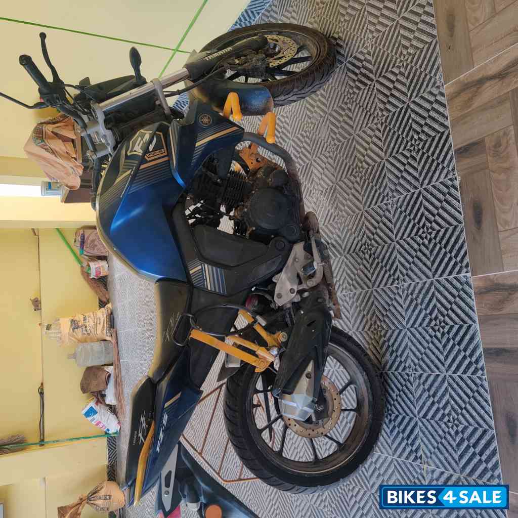 Yamaha FZ-S FI V2