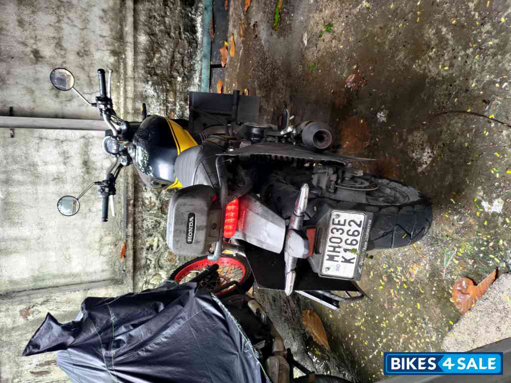 Honda 2023 CB350RS DLX Pro Dual Tone