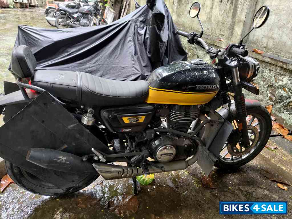 Honda 2023 CB350RS DLX Pro Dual Tone