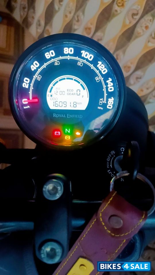 Black Royal Enfield Hunter 350 Metro