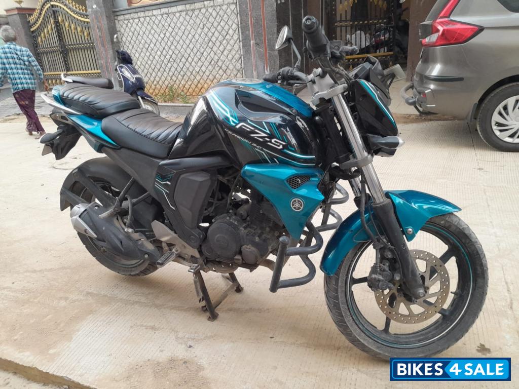 Yamaha FZ-S FI V2