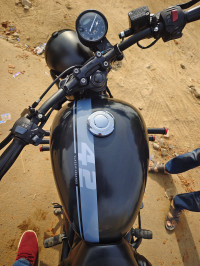 Black Dual Tone Jawa 42 Dual Tone