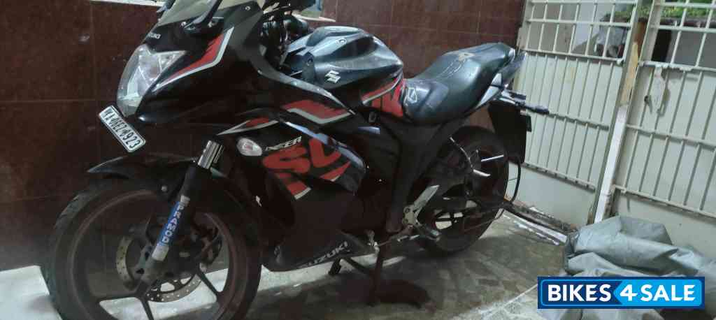 Suzuki Gixxer SF