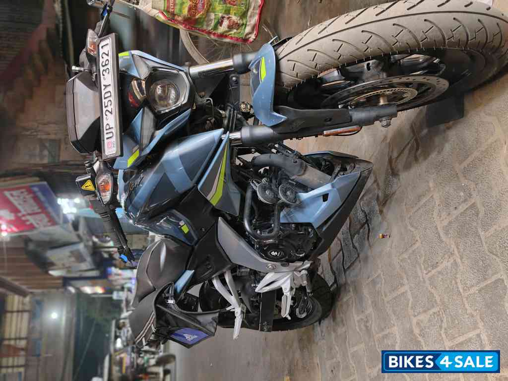 Bajaj Pulsar N160