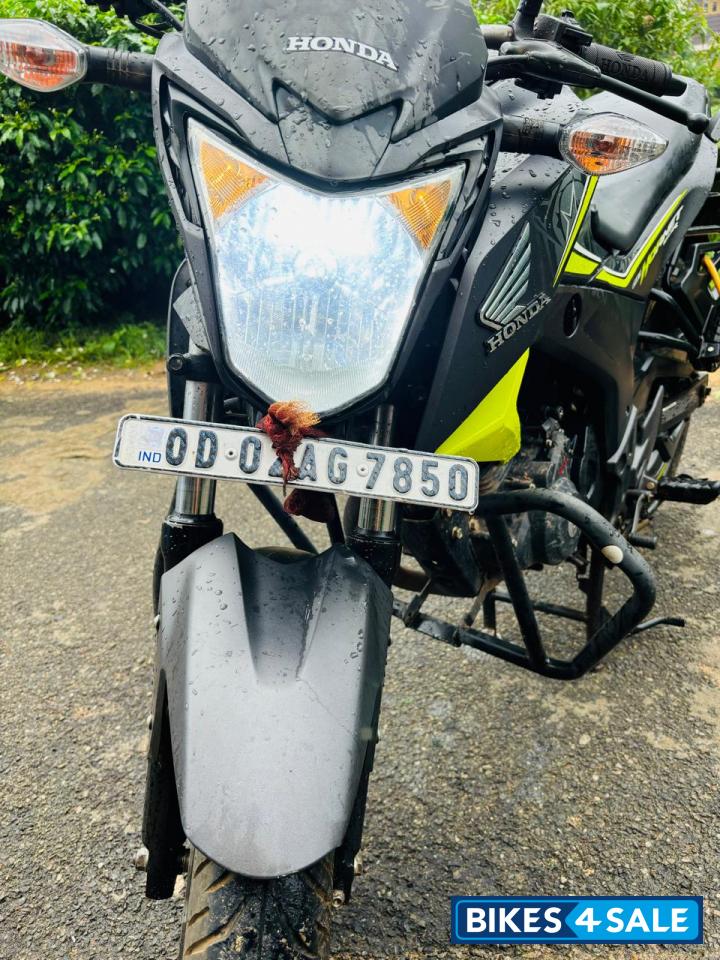 Honda CB Hornet 160R