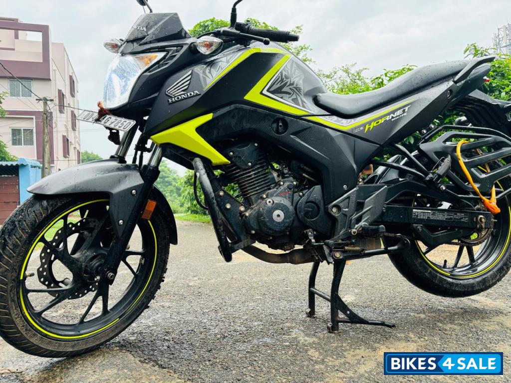Honda CB Hornet 160R