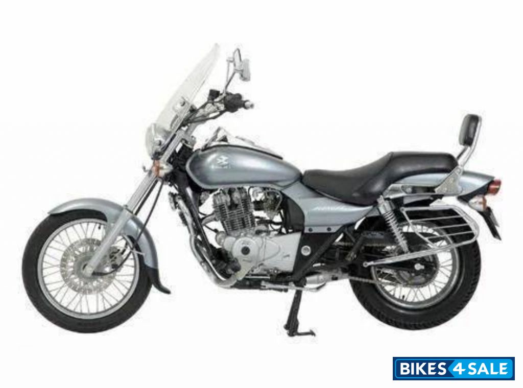 Bajaj Avenger 220 DTS-i