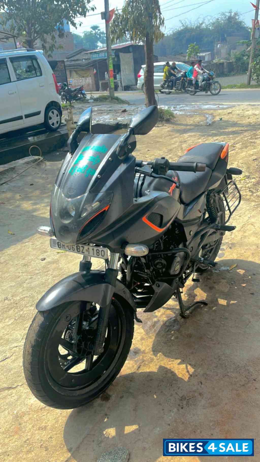 Bajaj Pulsar 180F Neon