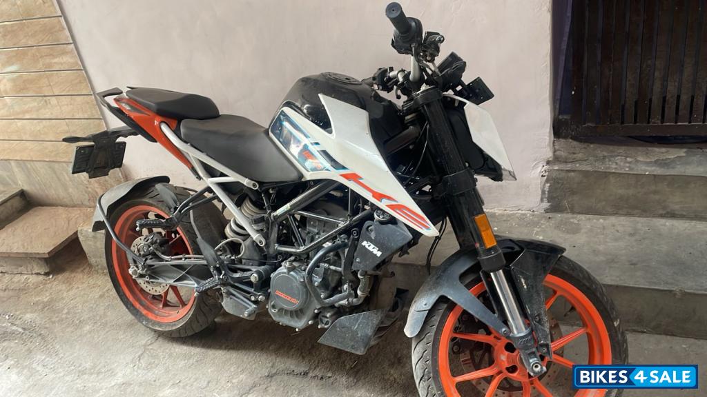 KTM Duke 125 2022