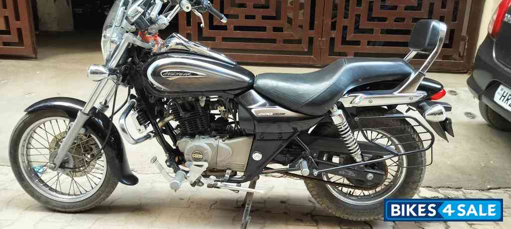 Bajaj Avenger Cruise 220