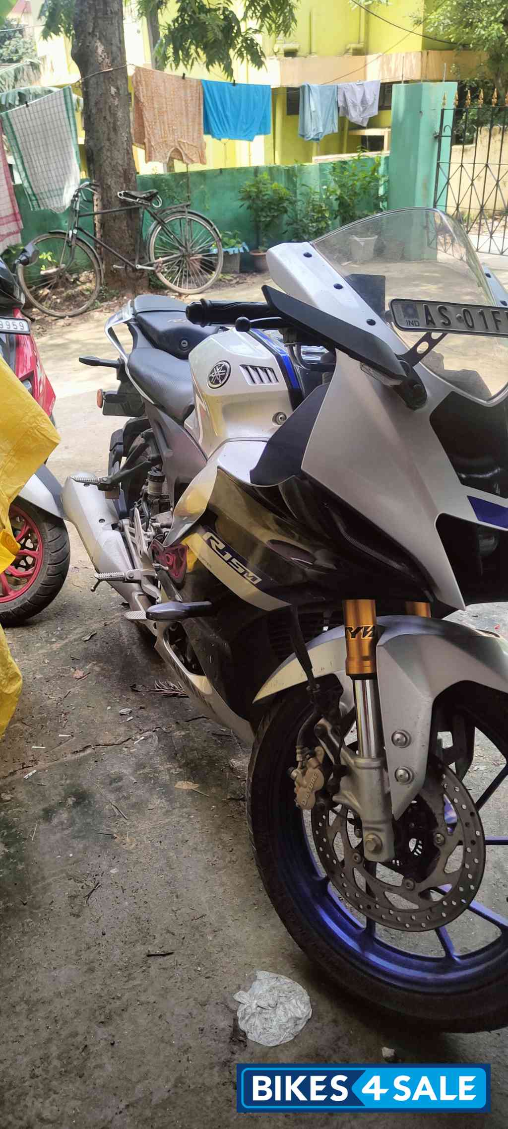 Yamaha R15M