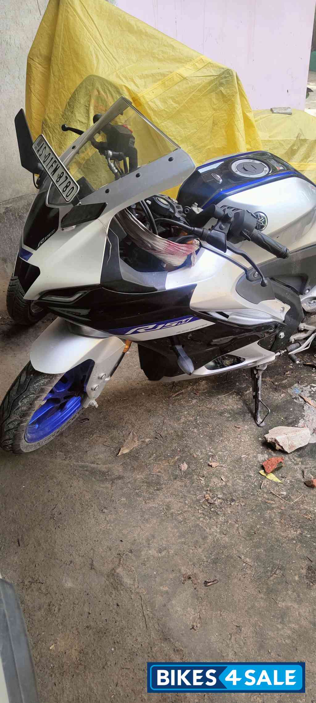 Yamaha R15M
