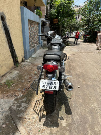 Black Honda Hness CB350 DLX