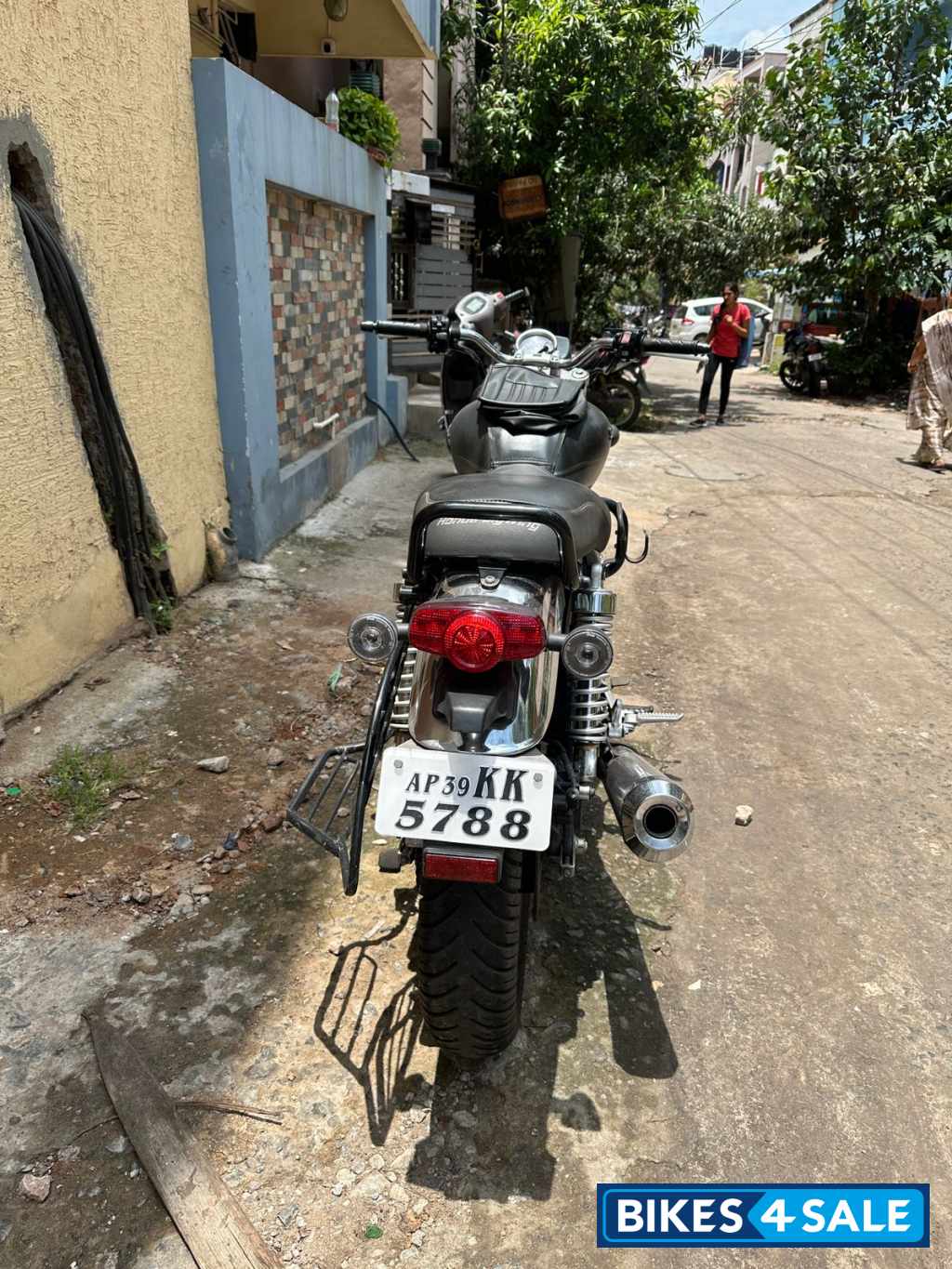 Black Honda Hness CB350 DLX Black Honda Hness CB350 DLX