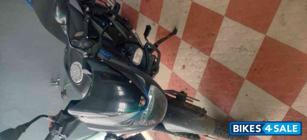 Gray Bajaj Pulsar 125 Neon Disc Single Seat