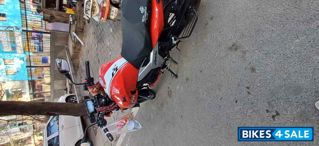 Red & White TVS Apache RTR 160 4V BS6