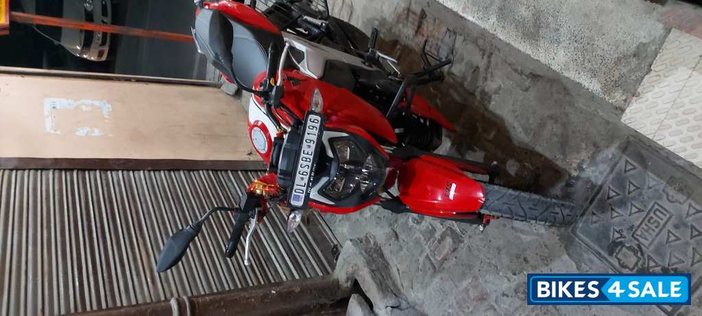 Red & White TVS Apache RTR 160 4V BS6