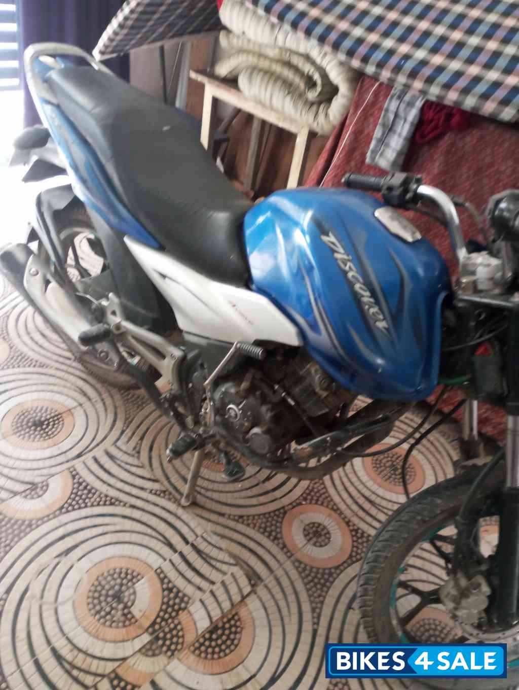 Bajaj Discover 125 ST