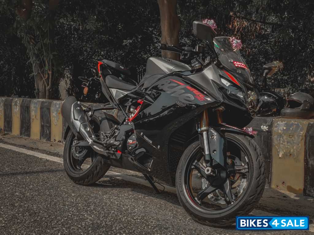TVS Apache RR 310 TVS Apache RR 310