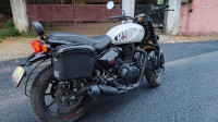 White Royal Enfield Hunter 350 Metro