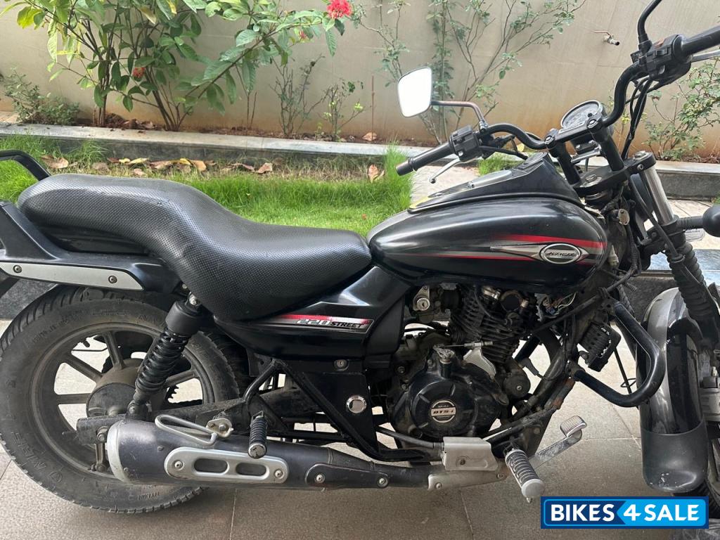 Bajaj Avenger Street 220