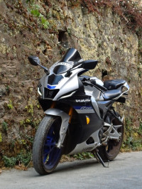 Metallic Grey Yamaha R15M