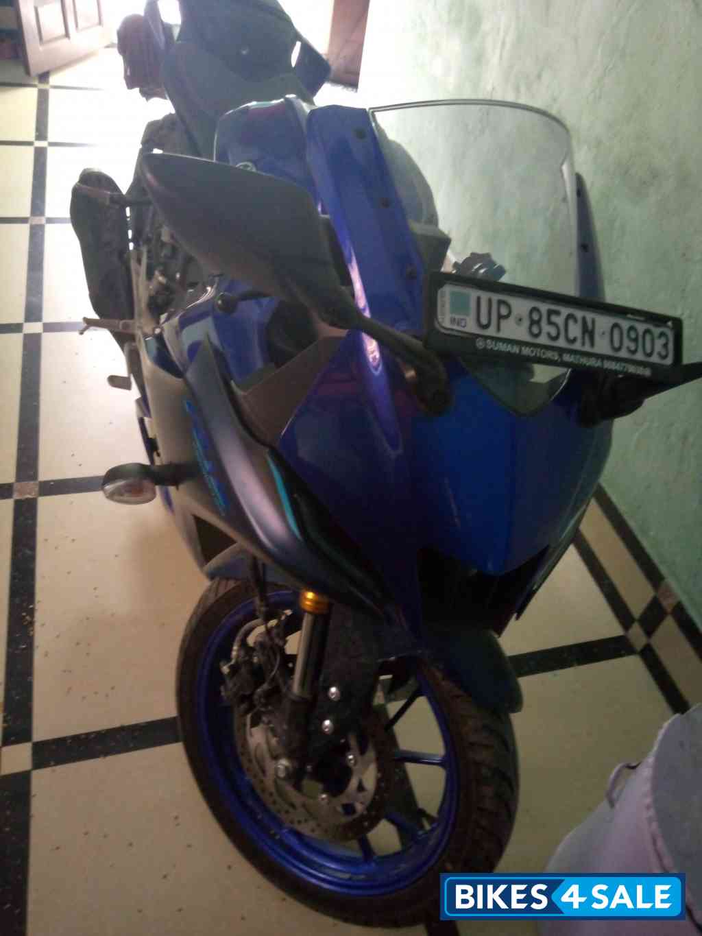 Yamaha R15 V4