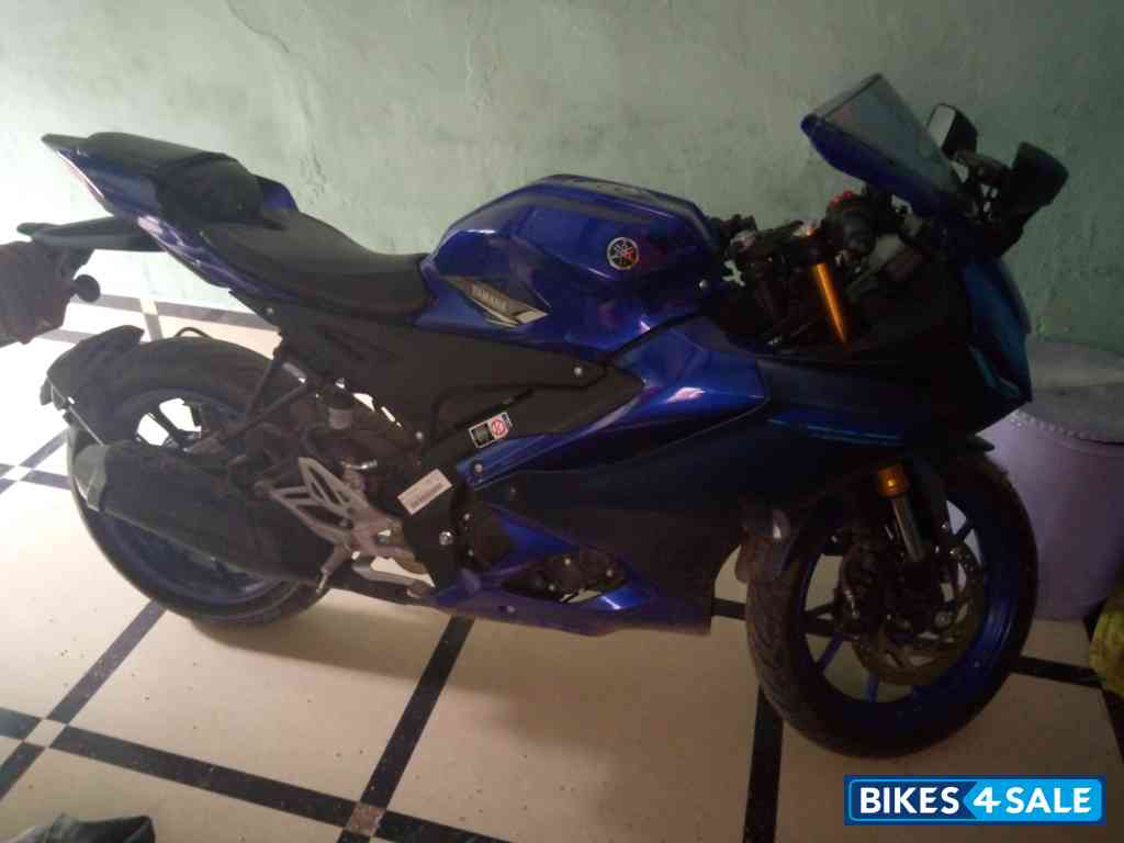 Yamaha R15 V4