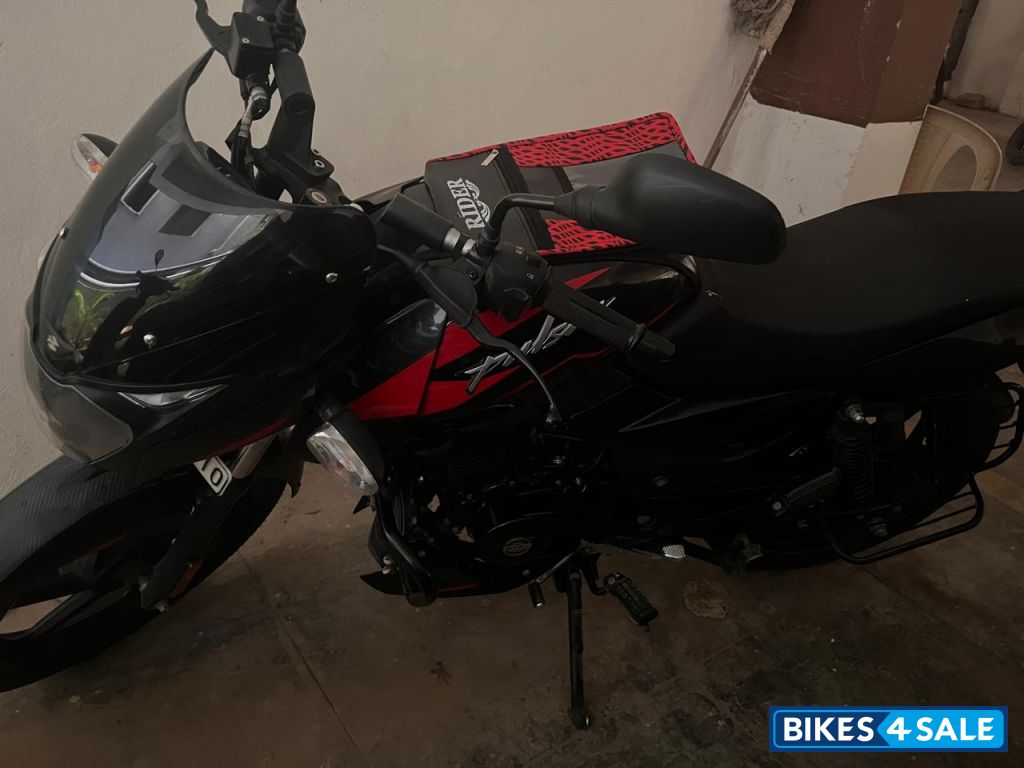 Black Red Bajaj Pulsar 150 Twin Disc