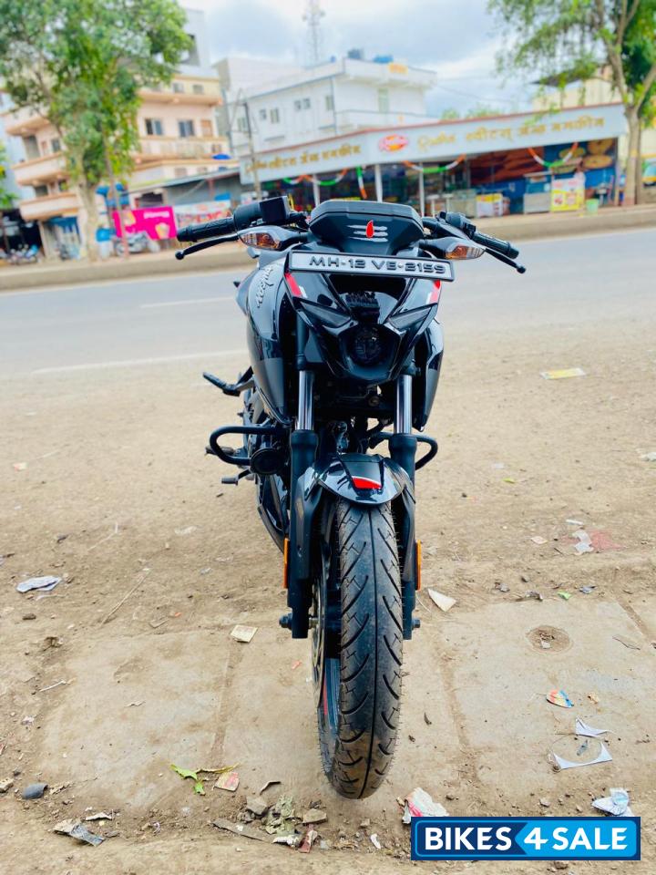 Brooklyn Black Bajaj Pulsar N160 Dual Channel ABS