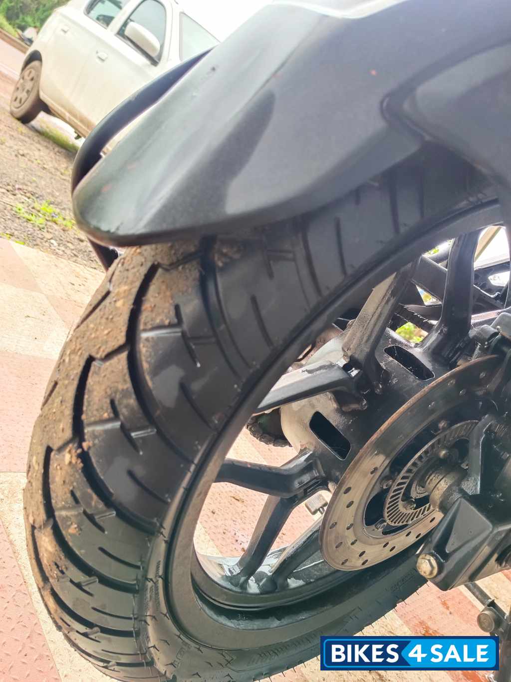 Brooklyn Black Bajaj Pulsar N160 Dual Channel ABS