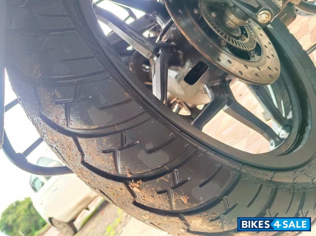 Brooklyn Black Bajaj Pulsar N160 Dual Channel ABS