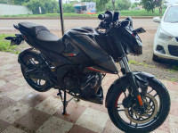 Brooklyn Black Bajaj Pulsar N160 Dual Channel ABS