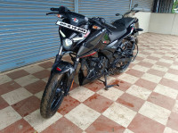 Brooklyn Black Bajaj Pulsar N160 Dual Channel ABS