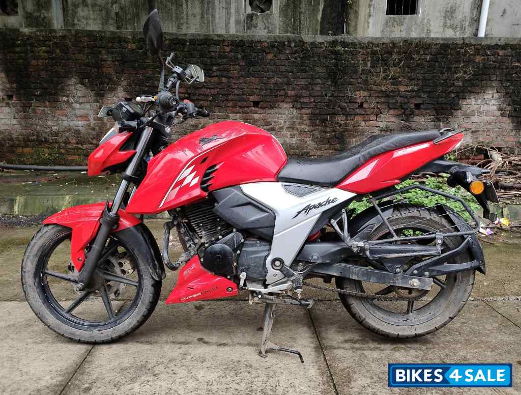 TVS Apache RTR 160 4V BS6