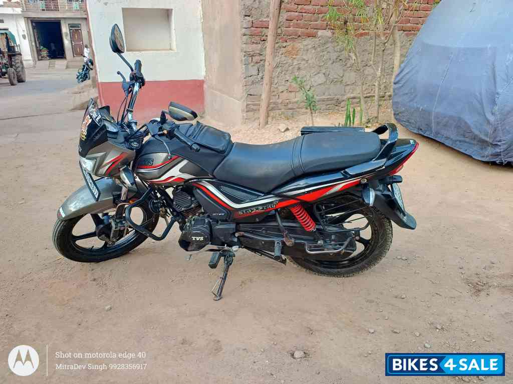 Gray TVS Star City Plus BS VI